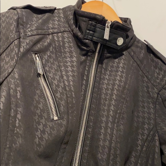 NEW Michael Kors Women’s Water Resistant Jacket - Picture 4 of 13
